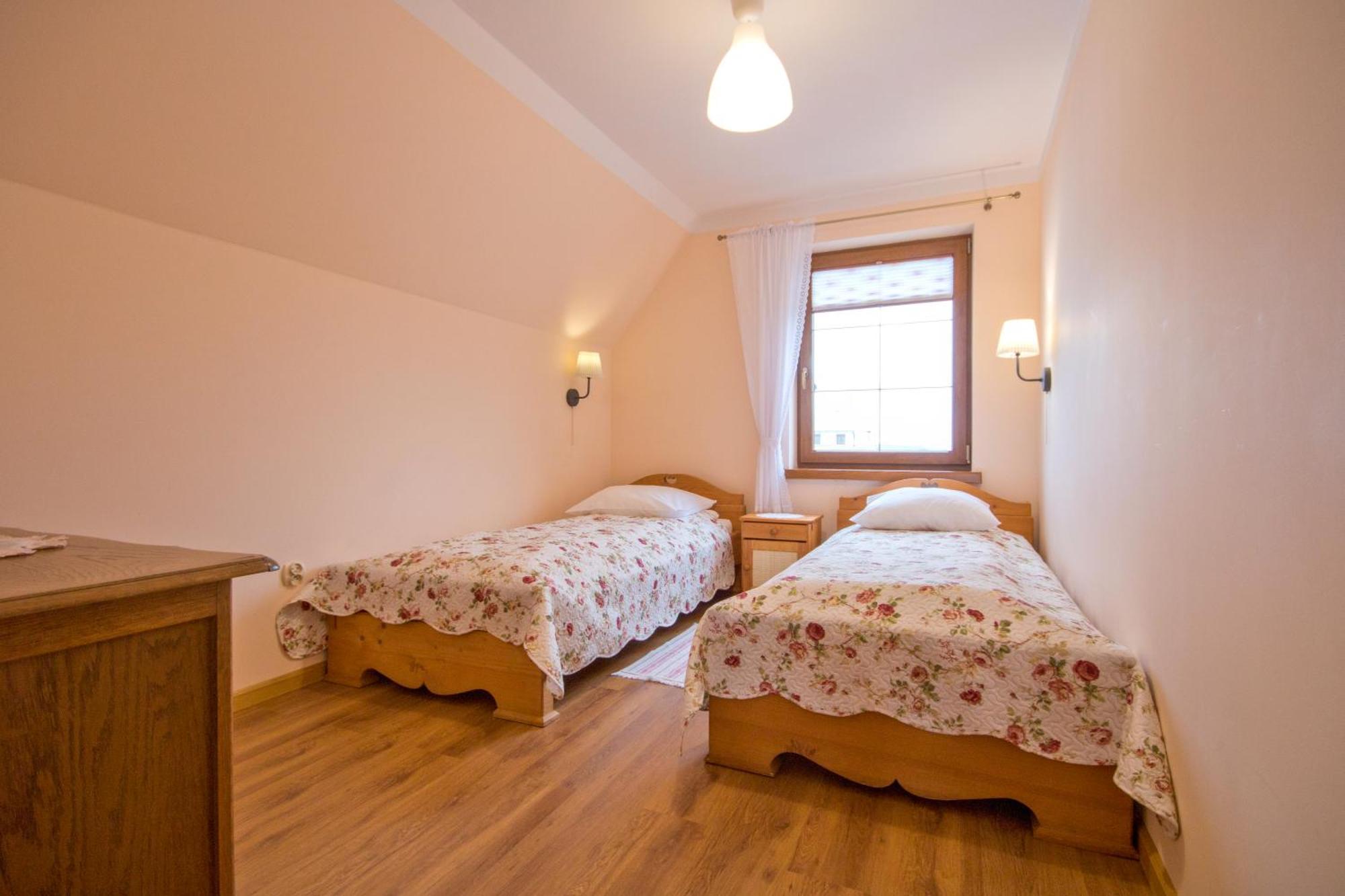 Apartamenty Trojaki Przy Termach - Banska Nizna Oda fotoğraf